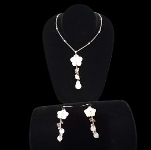 Mother of pearl necklace set
